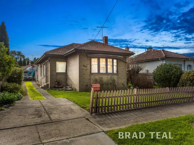 14 Woodland Street, Strathmore VIC 3041