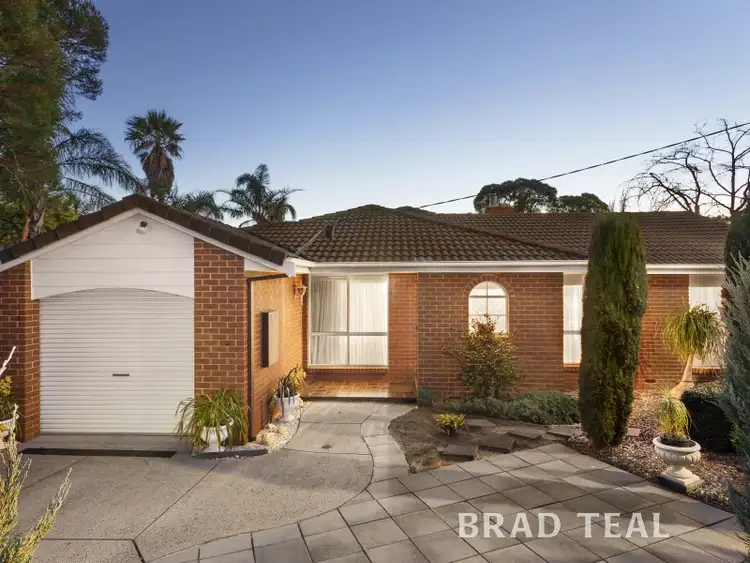 25 Balmanno Crescent, Strathmore VIC 3041