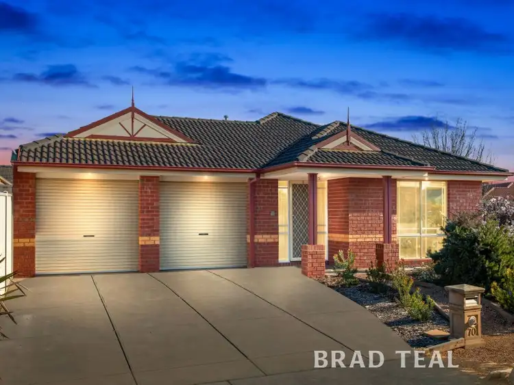 70 Grampians Way, Caroline Springs VIC 3023