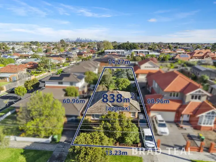 73 Kent Road, Pascoe Vale VIC 3044