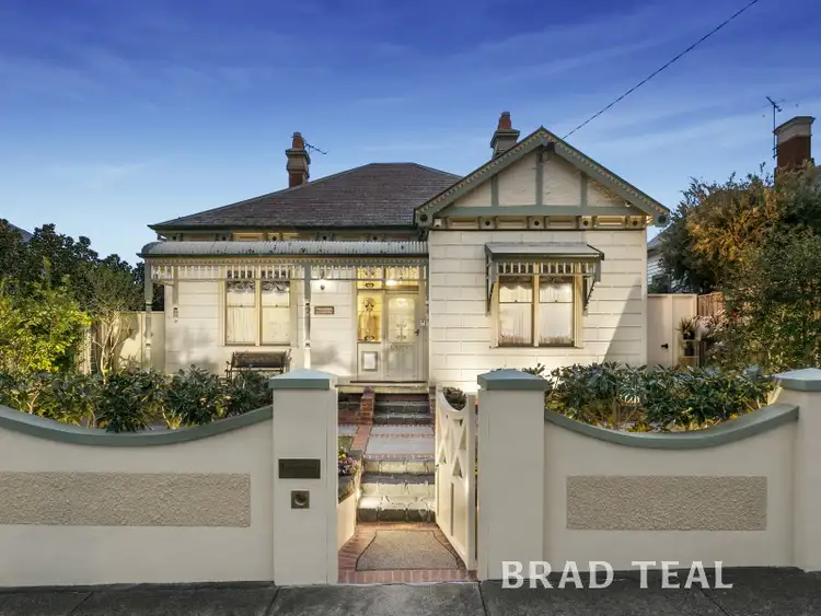 - Edward Street, Essendon VIC 3040