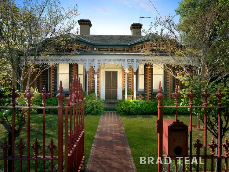 16 Byron Street