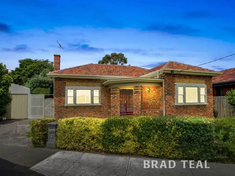 18 Aberdeen Street, Pascoe Vale South VIC 3044