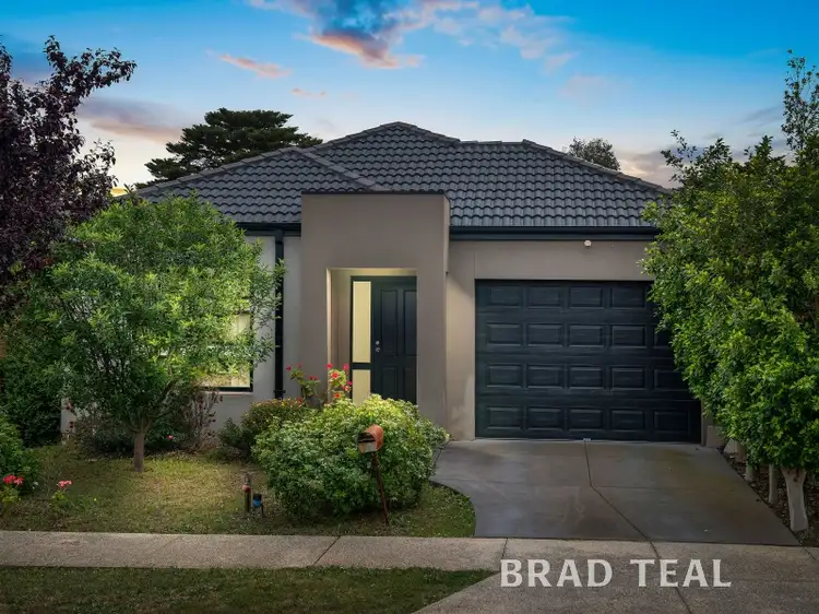 11 Deepdene Street, Caroline Springs VIC 3023