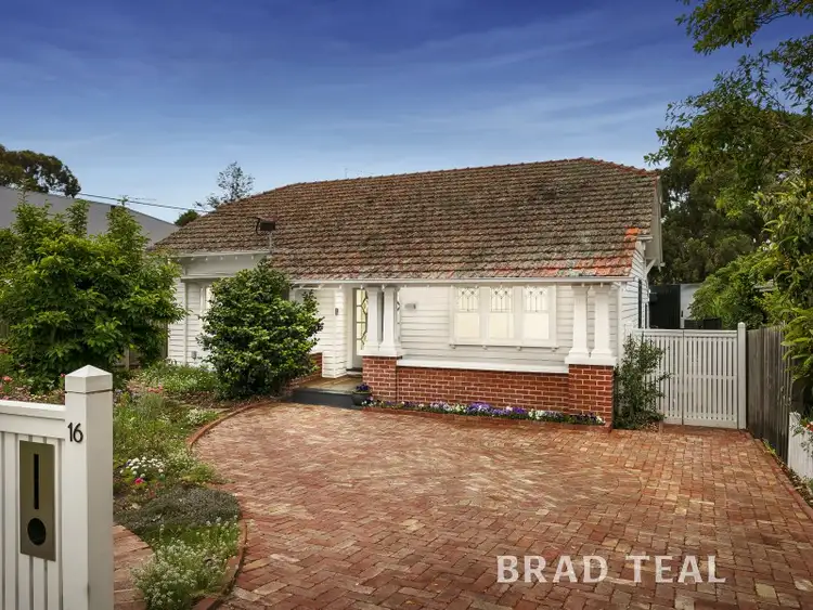 16 Magdala Avenue, Strathmore VIC 3041