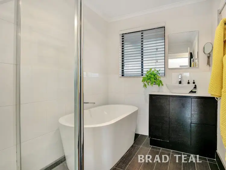 Sixth view of Homely unit listing, 1/2 Green Gully Close, Keilor Downs VIC 3038