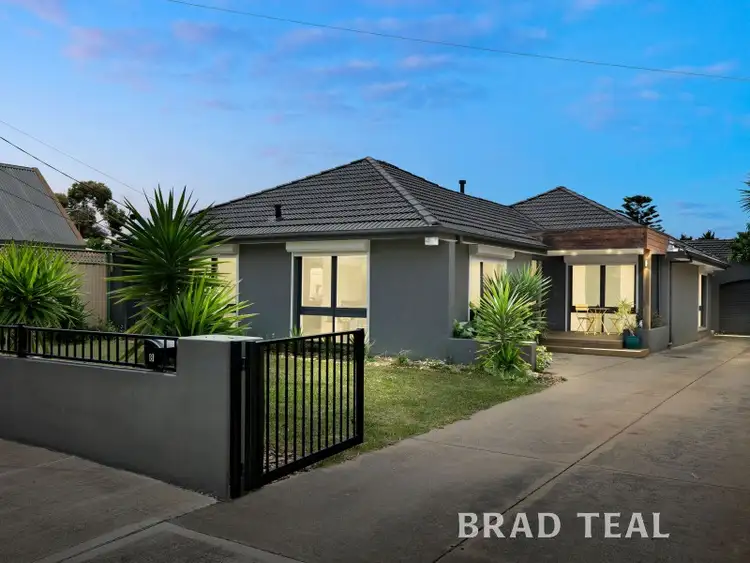 8 Revell Crescent, St Albans VIC 3021
