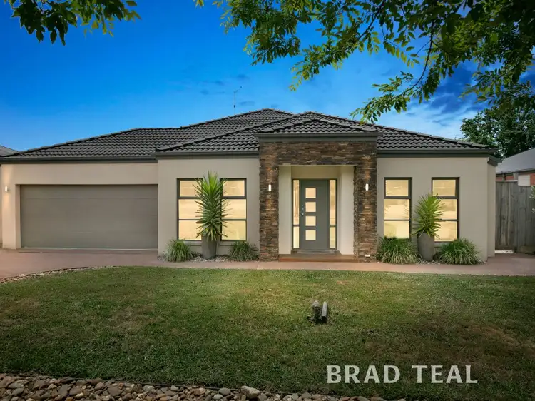 16 Dumbarton Way, Gisborne VIC 3437