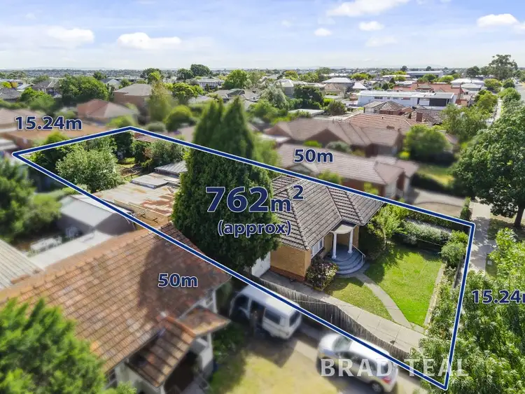 72 Lloyd Street, Strathmore VIC 3041