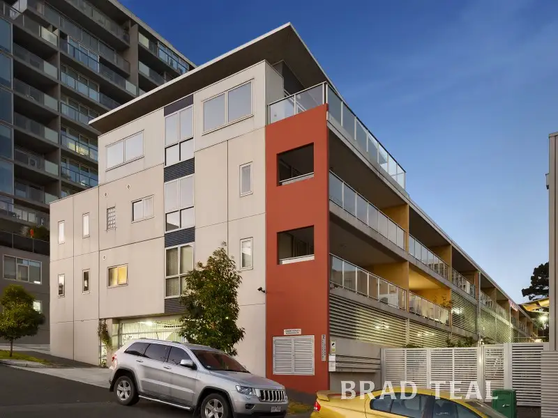 Main view of Homely apartment listing, 2/4 Saltriver Place, Footscray VIC 3011