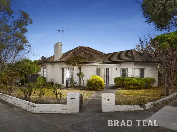 9 Wood Street, Strathmore VIC 3041