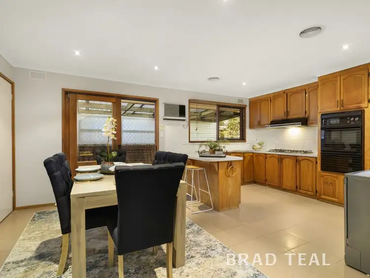Fifth view of Homely house listing, 5 Manolive Court, Sunbury VIC 3429