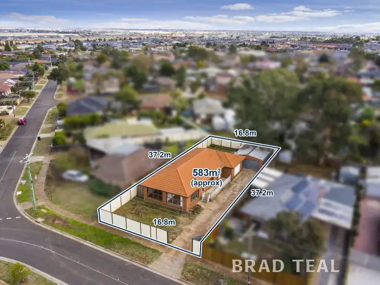 19 Moss Street, Melton South VIC 3338
