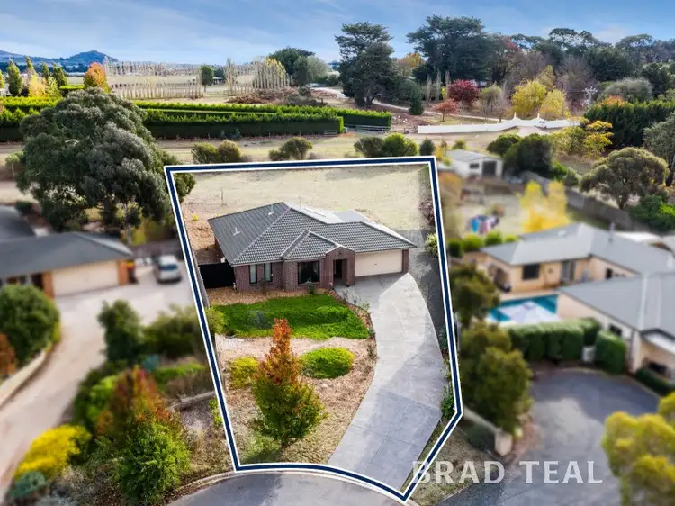 5 Larissa Close, Romsey VIC 3434