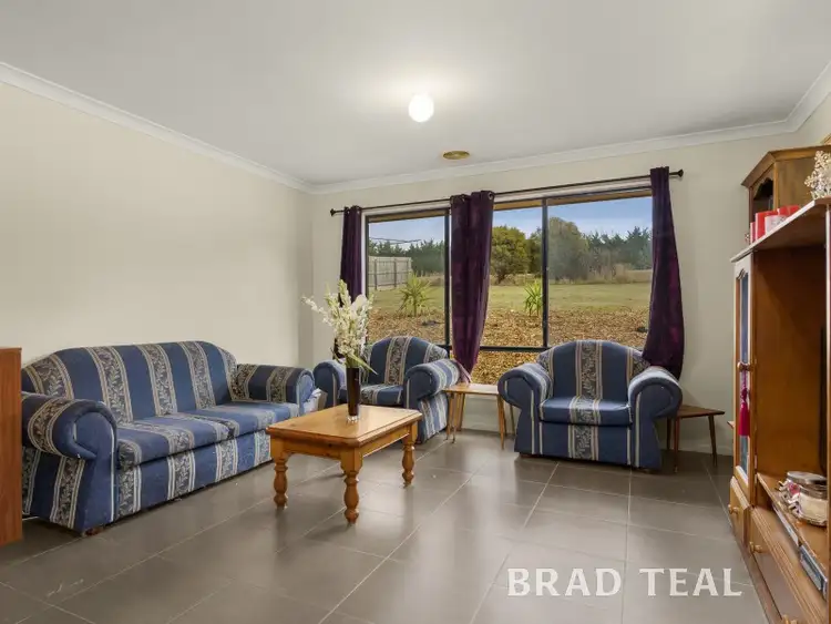 Fifth view of Homely house listing, 5 Larissa Close, Romsey VIC 3434
