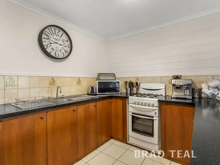 Second view of Homely house listing, 2 Cook Court, Sunbury VIC 3429