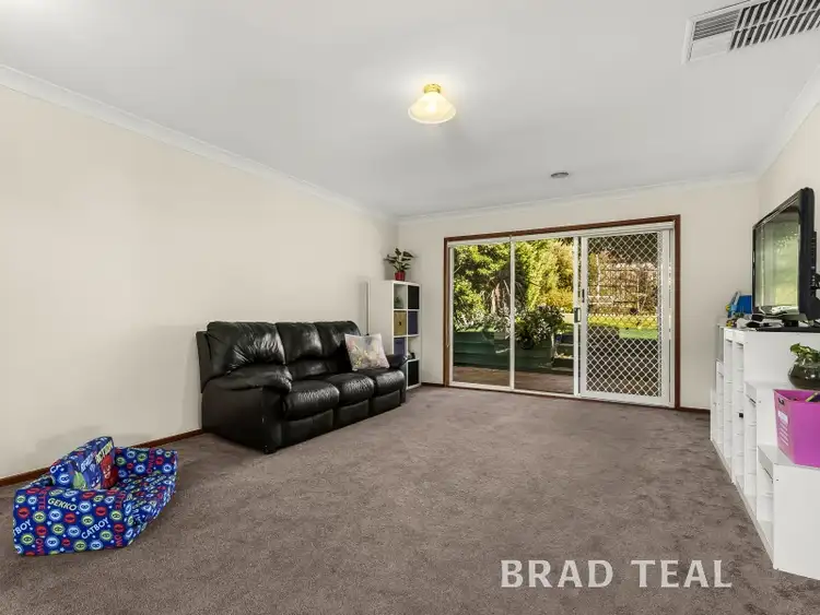 Fifth view of Homely house listing, 10 Lister Crescent, Sunbury VIC 3429