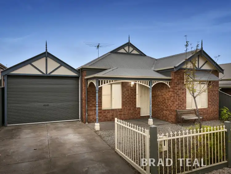 49 Dobell Crescent, Caroline Springs VIC 3023
