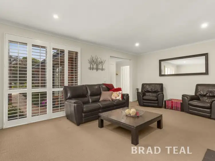 Second view of Homely house listing, 7 Rutherglen Way, Taylors Lakes VIC 3038