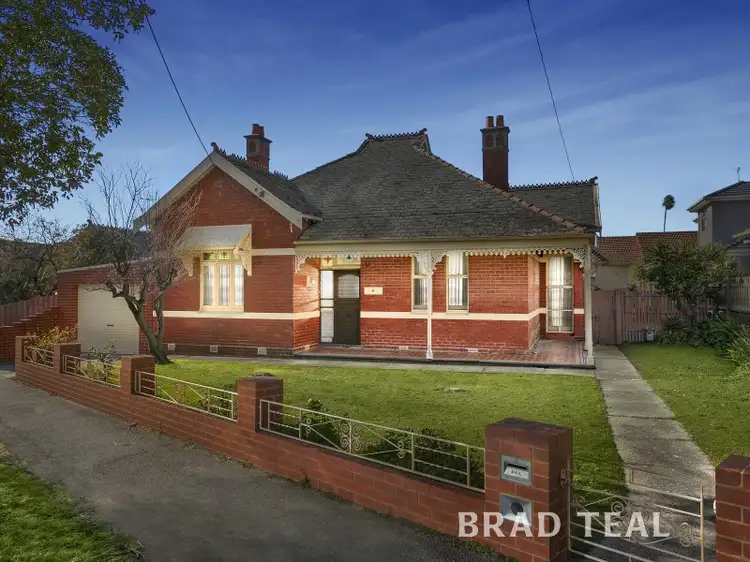 4 Napier Crescent, Essendon VIC 3040
