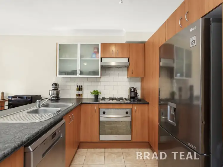 Fourth view of Homely unit listing, 3/2 Silvertree Avenue, Delahey VIC 3037