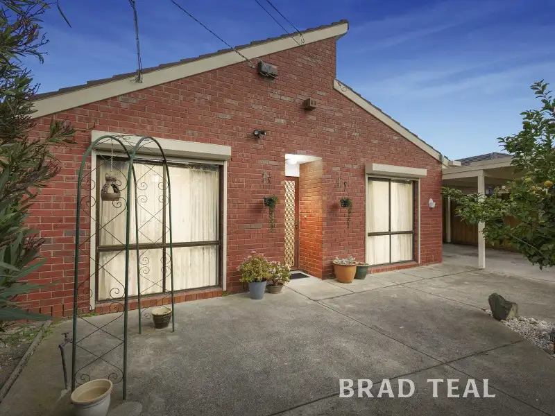Main view of Homely unit listing, 1/5 Derwent Court, Gladstone Park VIC 3043