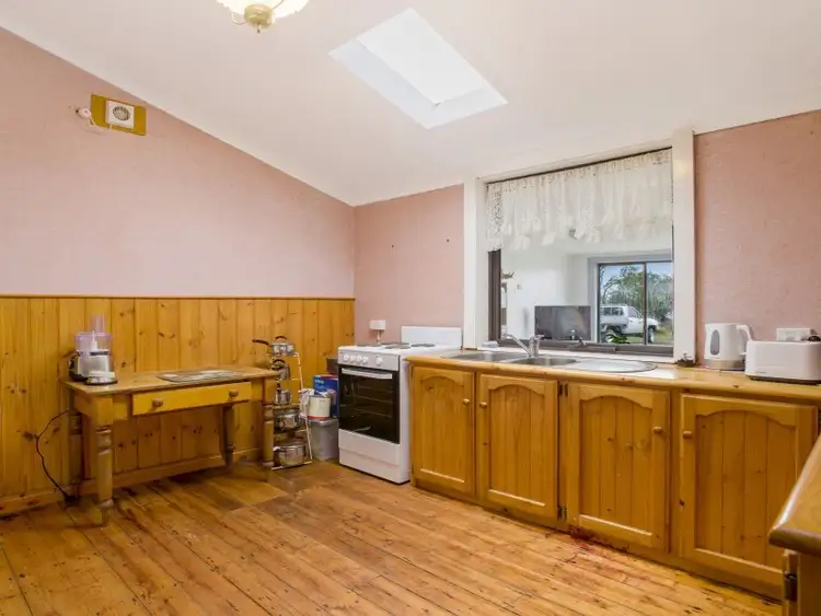 Sixth view of Homely house listing, 480 Settlement Road, Sunbury VIC 3429