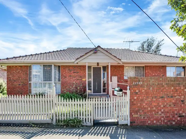 Main view of Homely unit listing, 2/345 Napier Street, Strathmore VIC 3041