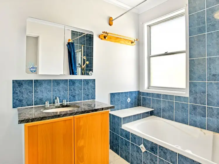 Fifth view of Homely house listing, 27 Menzies Drive, Sunbury VIC 3429