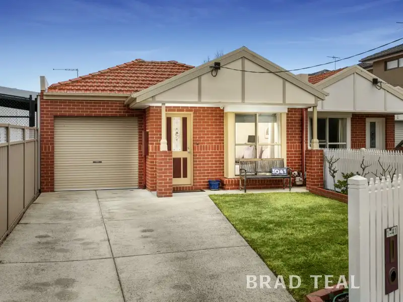 Main view of Homely unit listing, 41 Brosnan Crescent, Strathmore VIC 3041