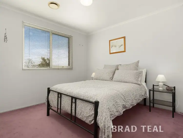 Fifth view of Homely house listing, 8 Catherine Drive, Hillside VIC 3037