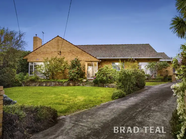 5 Hewitt Court, Strathmore VIC 3041
