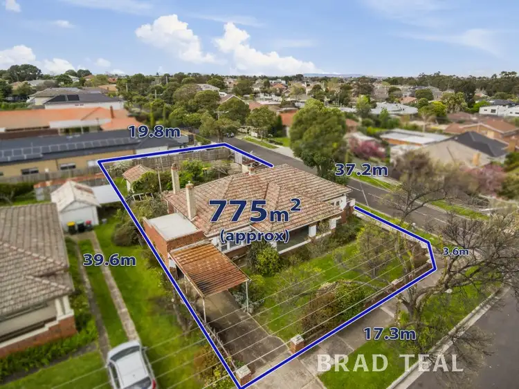 42 Bulla Road, Strathmore VIC 3041