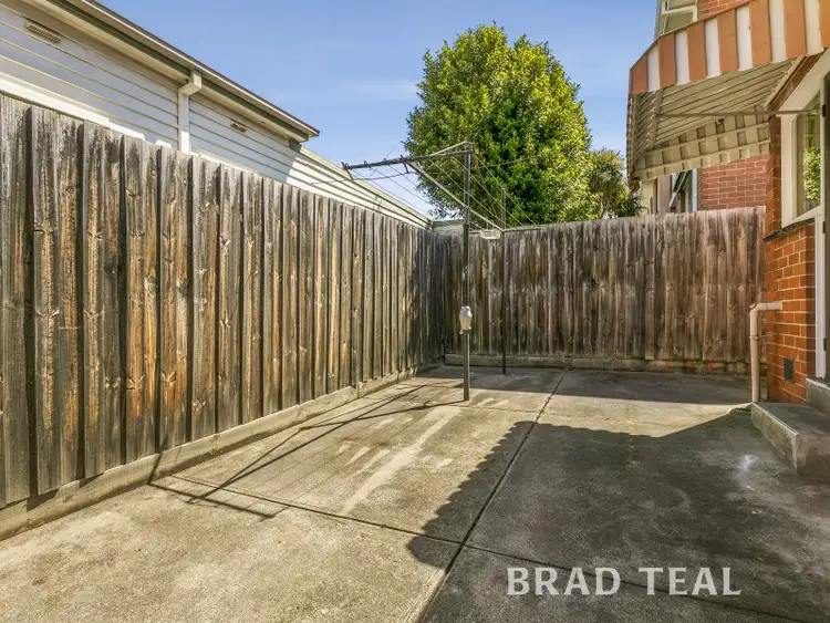 Sixth view of Homely unit listing, 1/17 Ballater Street, Essendon VIC 3040