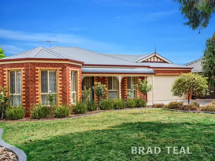5 Strutt Place, Caroline Springs VIC 3023
