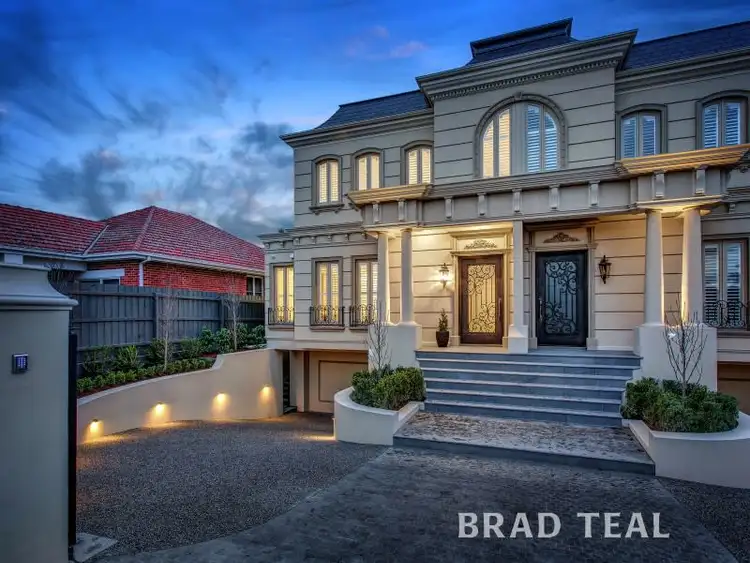 208 Woodland Street, Strathmore VIC 3041