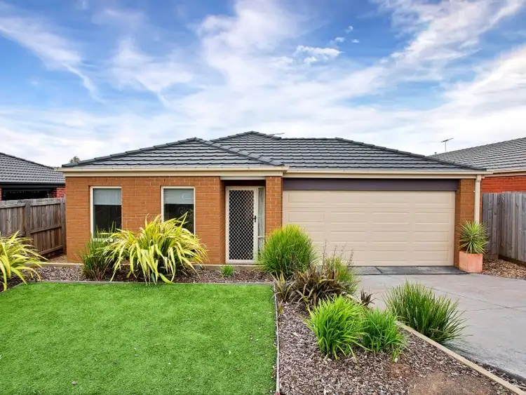 19 Maiden Drive, Sunbury VIC 3429