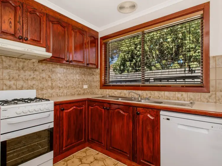 Fifth view of Homely house listing, 6 Ramsay Court, Sunbury VIC 3429