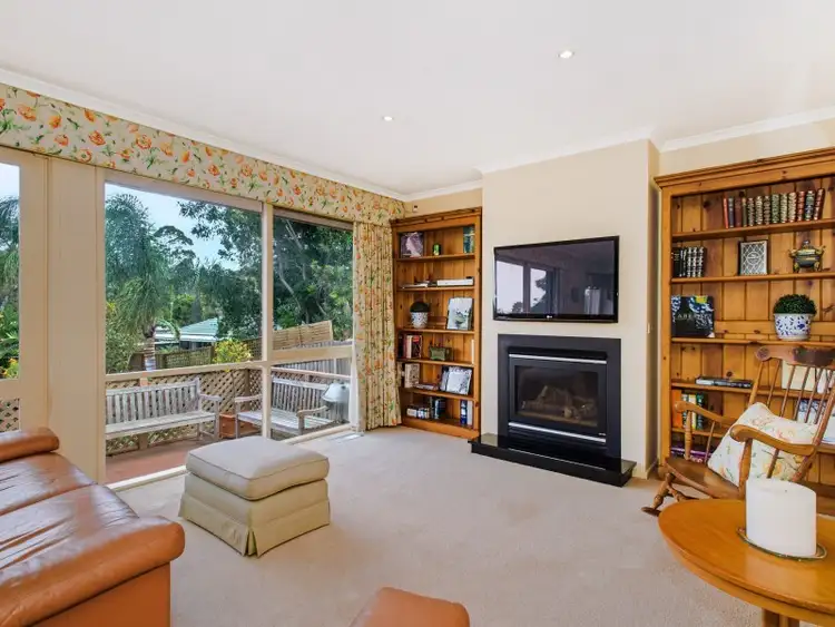Sixth view of Homely house listing, 9 Glenscott Crescent, Strathmore Heights VIC 3041