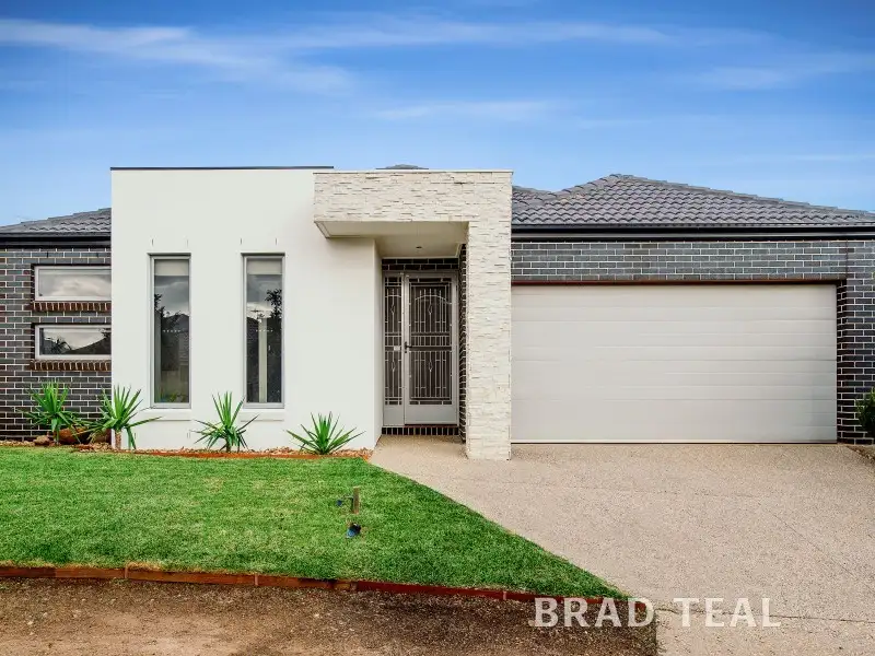 Main view of Homely house listing, 8 Briar Valley Rise, Caroline Springs VIC 3023