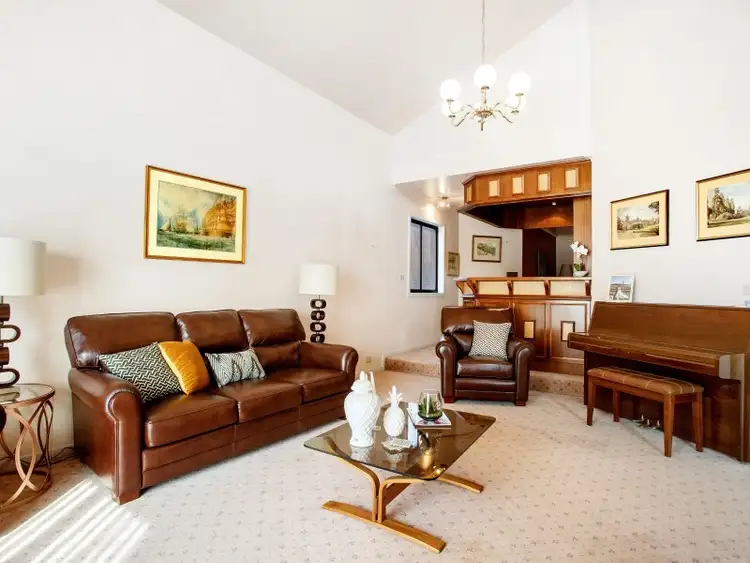 Fourth view of Homely house listing, 2 Hillman Court, Avondale Heights VIC 3034