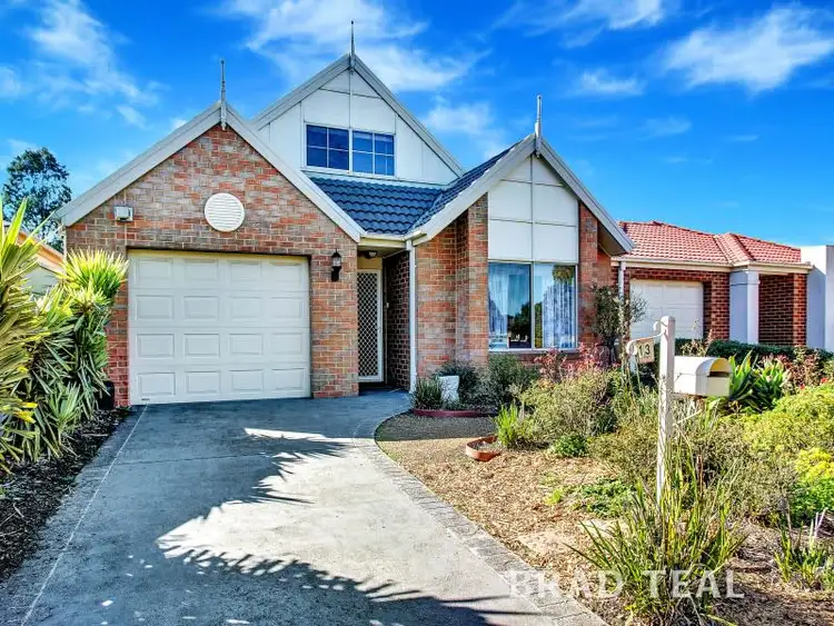 13 Simpson Place, Caroline Springs VIC 3023