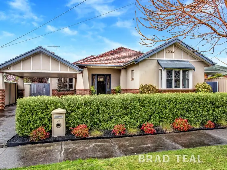 21 Roland Avenue, Strathmore VIC 3041
