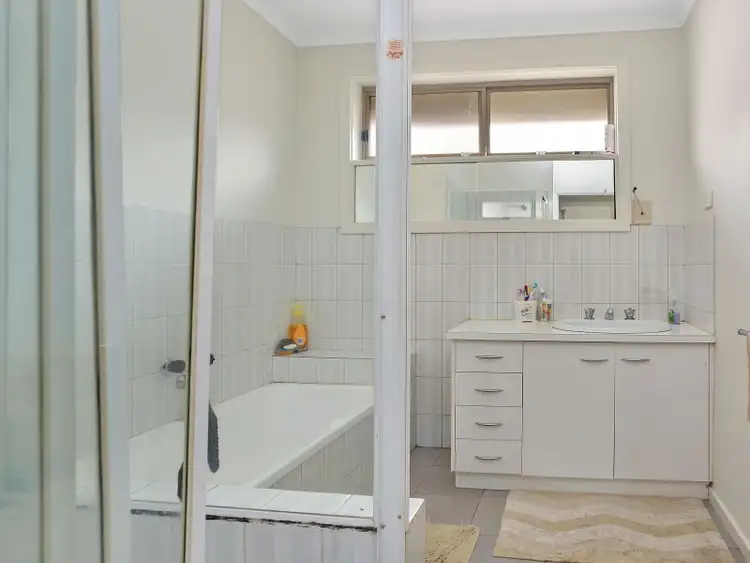 Fifth view of Homely unit listing, 2/22 Sadie Street, Glenroy VIC 3046