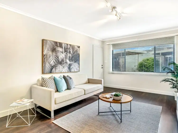 2/10 O'Shannassy Street, Essendon North VIC 3041