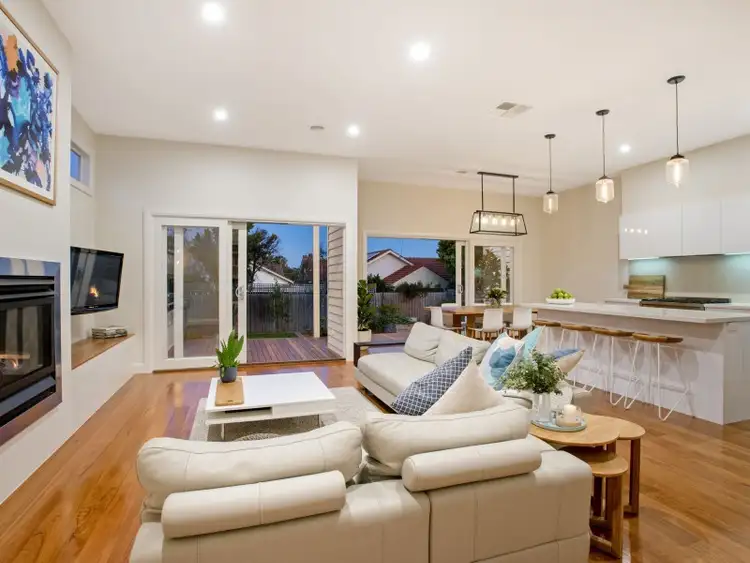 22 Sunshine Street, Pascoe Vale VIC 3044