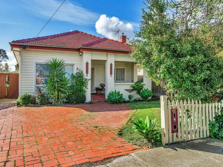 182 Melville Road, Pascoe Vale South VIC 3044