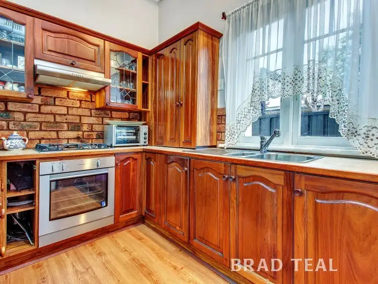 Fifth view of Homely house listing, 26 Carnarvon Road, Strathmore VIC 3041