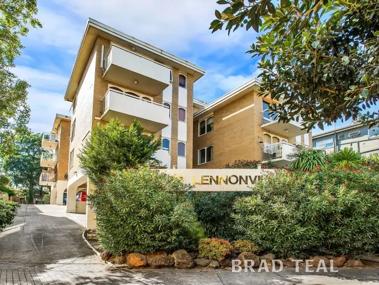 2/10-12 Lennon  Street, Parkville VIC 3052