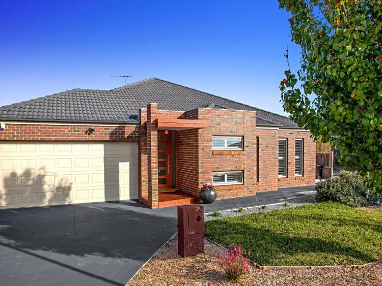 39 Balmain Circuit, Taylors Hill VIC 3037